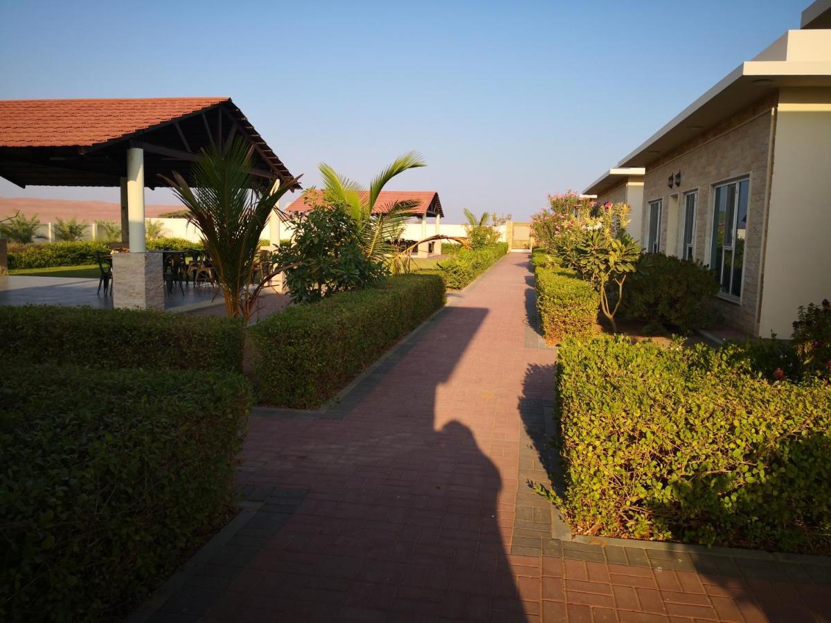 Almorouj Farm Inn - Badīyah Buitenkant foto